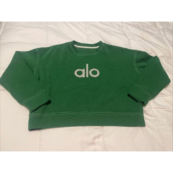 ALO Women’s Medium Yoga Cropped Sweatshirt Kelly Green Logo White Stitch - Picture 1 of 9